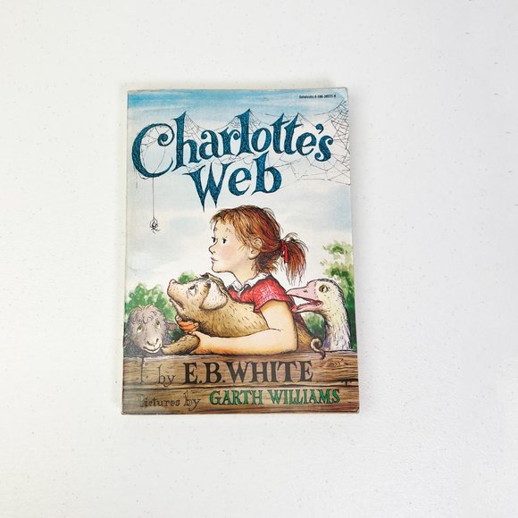 Charlotte's Web - Gently Used Book in Great Condition for Children - Picture 12 of 12